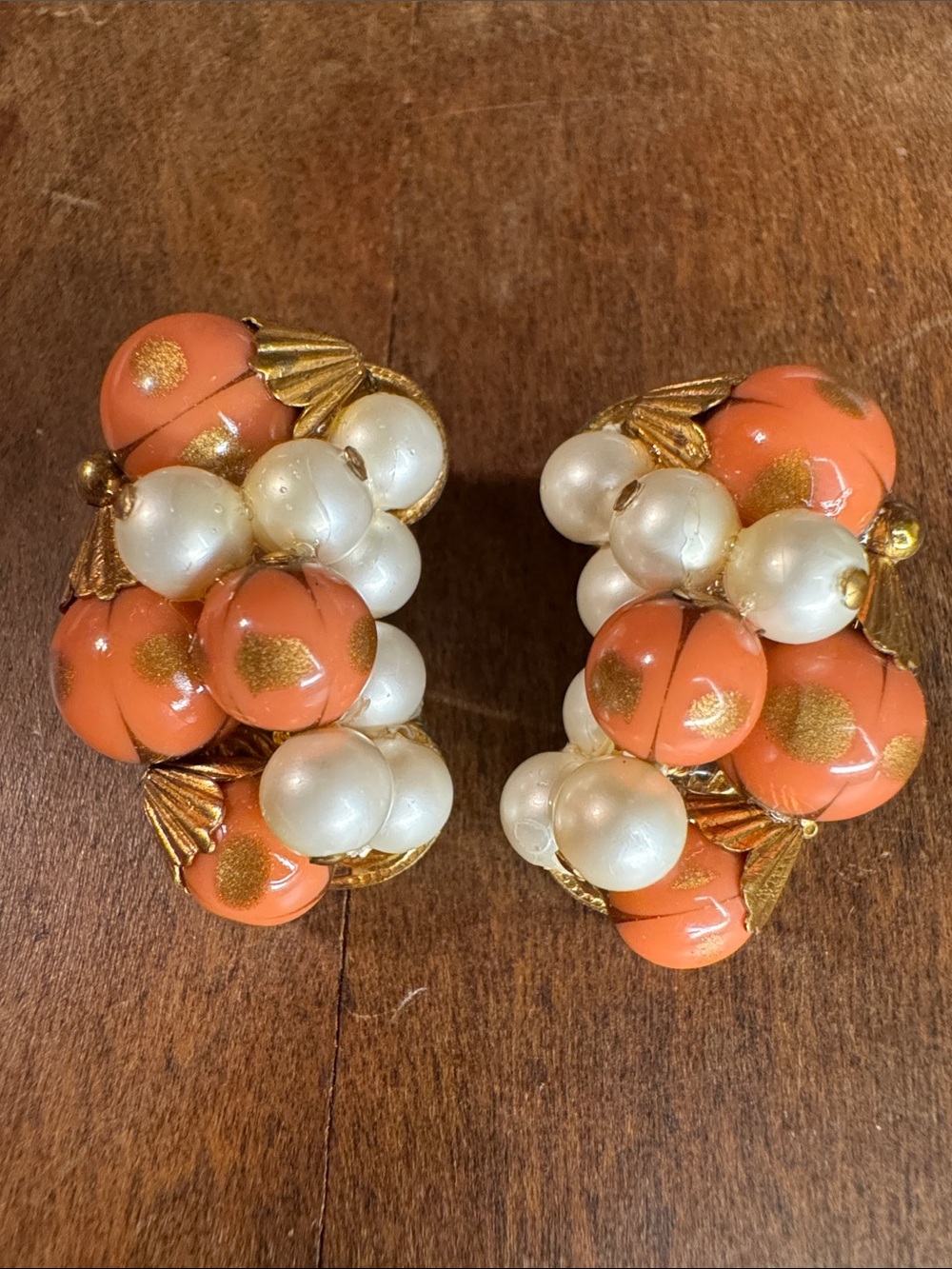 Vtg 1950s Coral Orange Pearl Cluster Clip On Earrings Japan Haskell Style